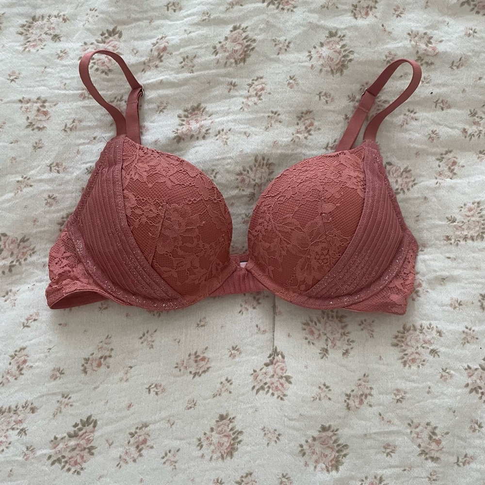 Victoria's Secret Lace Bra in Dusty Rose